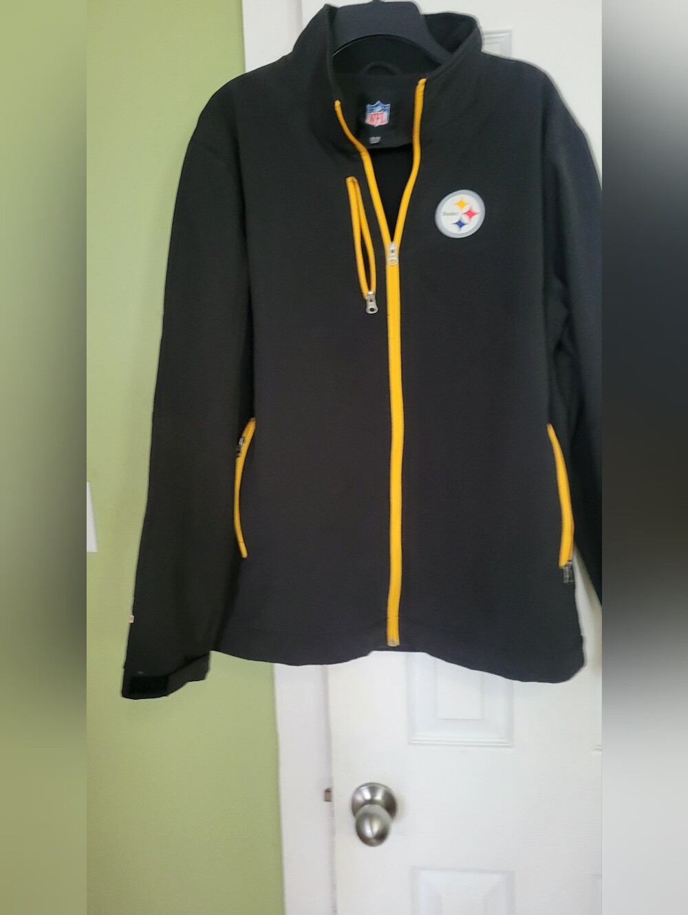 NFL Black Utility Jacket with Yellow Trim and Steelers Patch XL